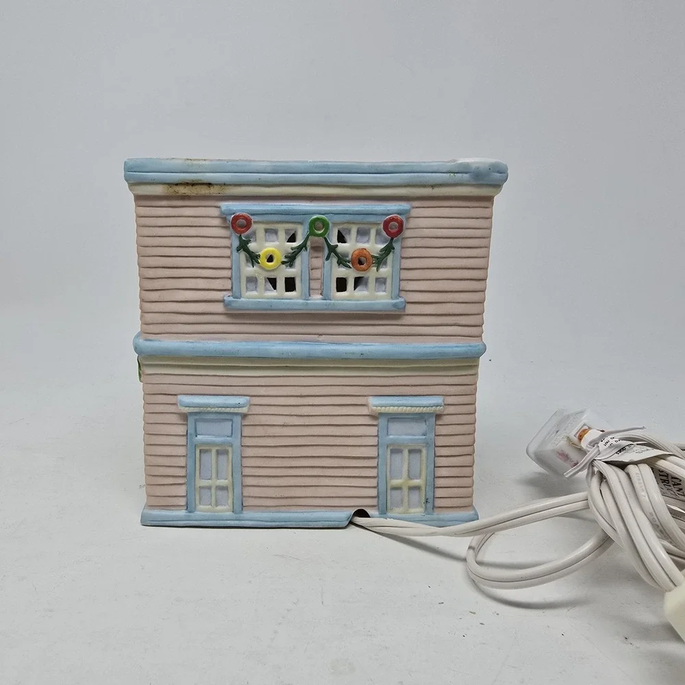Nabisco Collectors Classics Life‎ Saver Lighted Candy Shop Holiday
